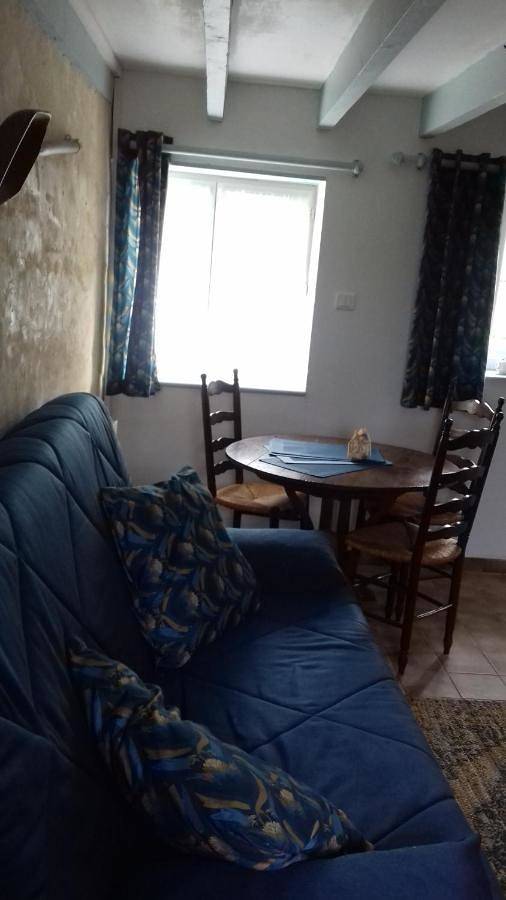 Location de vacances pour 2 personnes, avec vue et jardin, adapté aux familles à Yvetot-Bocage - 3