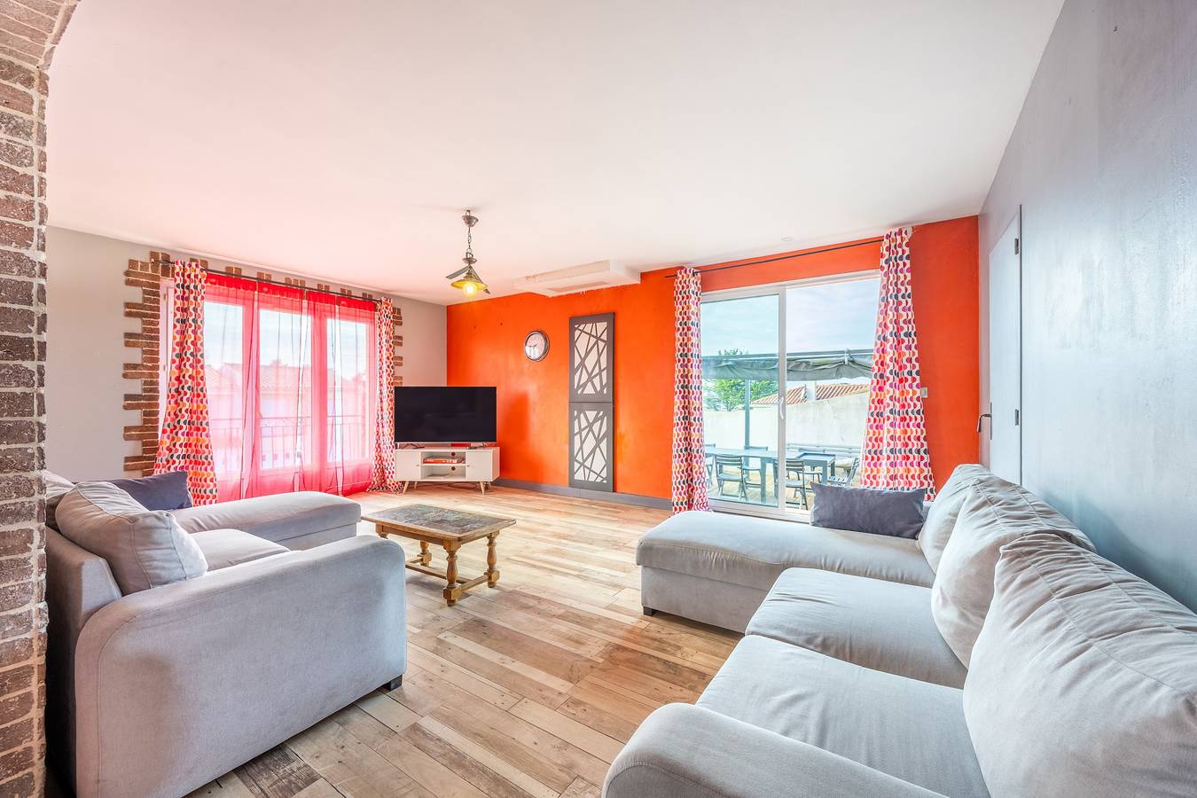 Ferienhaus für 22 Personen im Zentrum von Brem mit viel Platz in Brem-sur-Mer, Loire-Tal