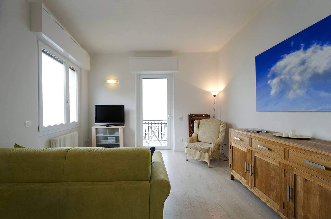 Hel lejlighed, Modern apartment on the lake in Torri del Benaco, Garda-Fjellene