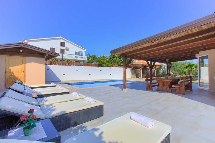 Villa mit pool für 9 Personen, mit Garten und Pool auf Krk - 3