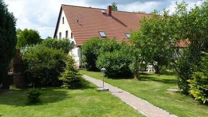 Ferienwohnung für 2 Personen, mit Garten, kinderfreundlich in Ralswiek