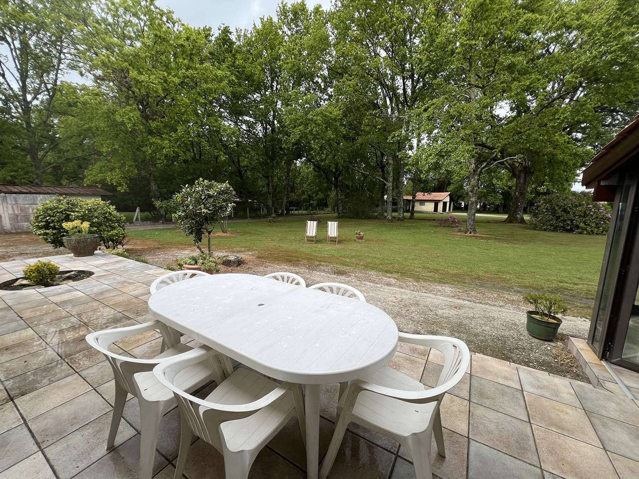 Superbe maison avec son grand parc verdoyant in Saint-Vivien-de-Médoc, Région de Lesparre-Médoc