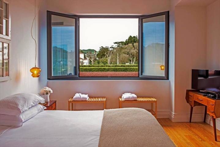 Casa de familia para 3 personas, con piscina y piscina para niños además de jardín y vistas en Ponta Delgada - 4