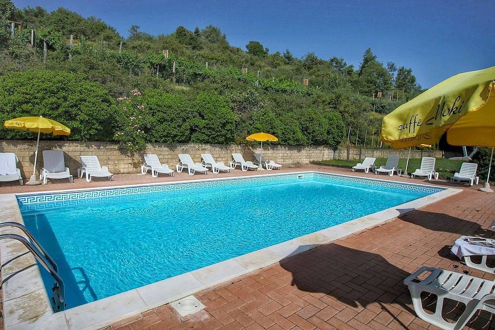 Holiday Home in Paciano near Lake Trasimeno in Paciano, Perugia Province