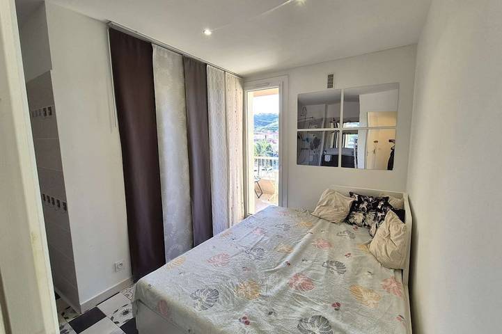 Gîte pour 4 personnes, avec balcon dans Office De Tourisme De Saint Mandrier - 2