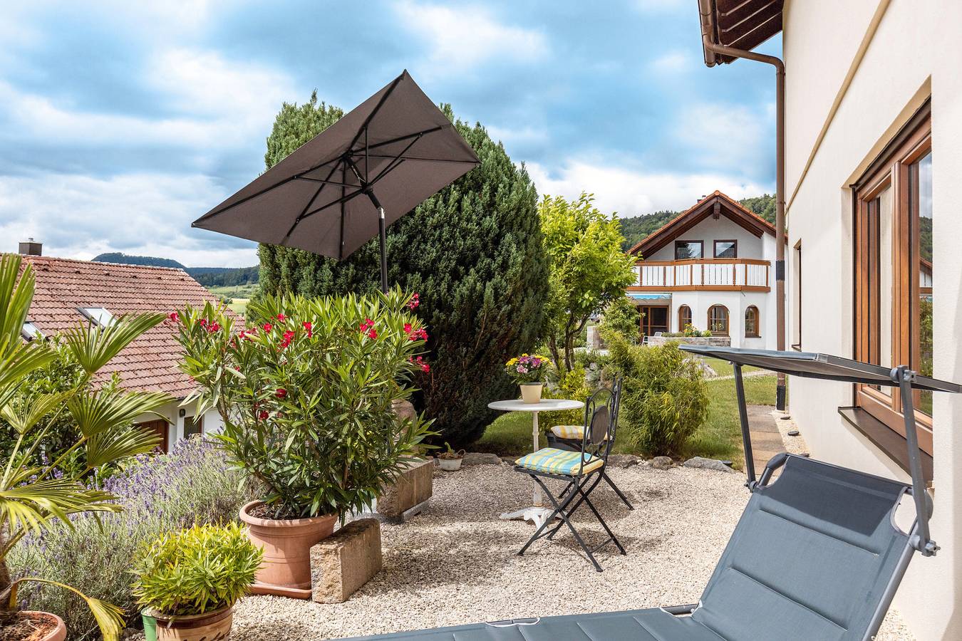 Ganze Wohnung, Apartment 'Rieth' mit Bergblick, privater Terrasse und Wlan in Dürbheim, Naturpark Obere Donau