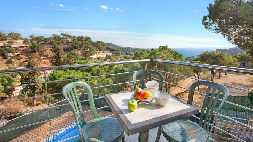 Ferienhaus für 8 Personen, mit Terrasse und Garten in Lloret de Mar - 3