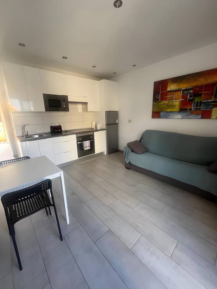 Entire apartment, Vacation Apartment 'Precioso Mareverde' with Shared Pool, Wi-Fi and Air Conditioning in Playa de Fañabé, Adeje