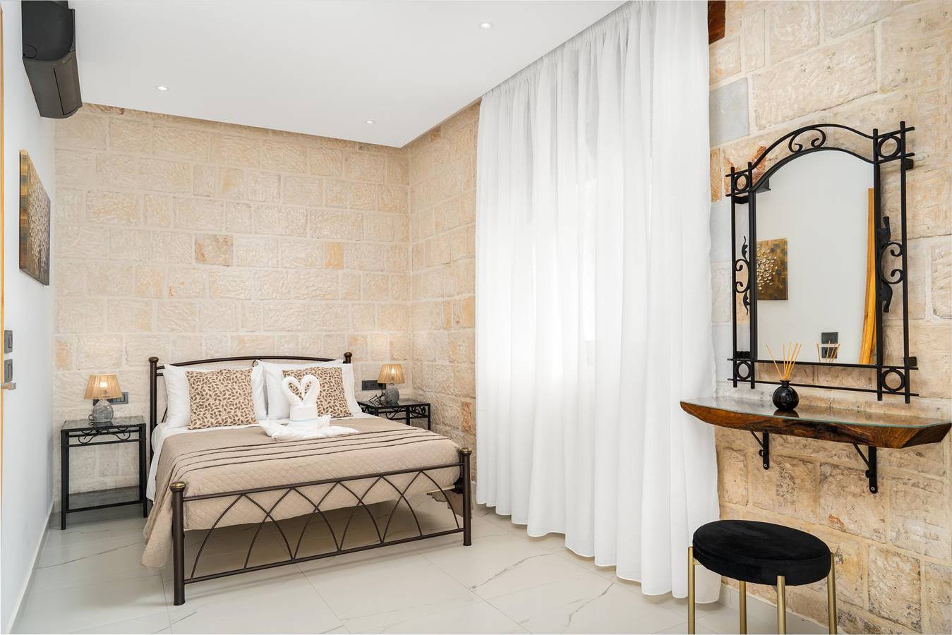 Villa Celestia Sleeps 6 with Pool in Αργάσι, Ζάκυνθο