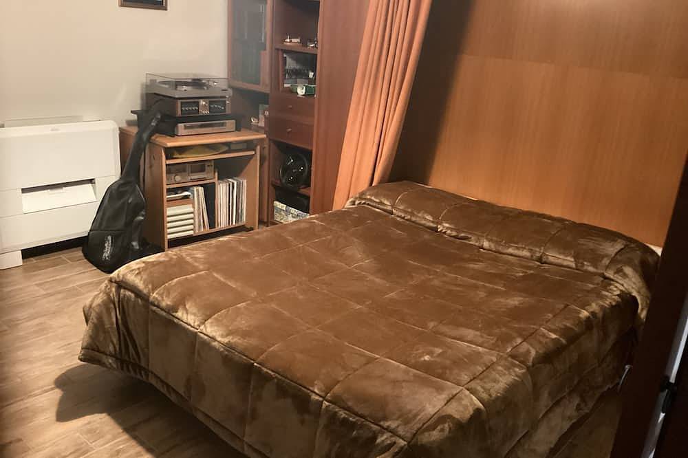 Apartamento entero, Cozy apartment with garden. Very cool in summer. Outdoor Shower in Avellino, Provincia d'Avellino