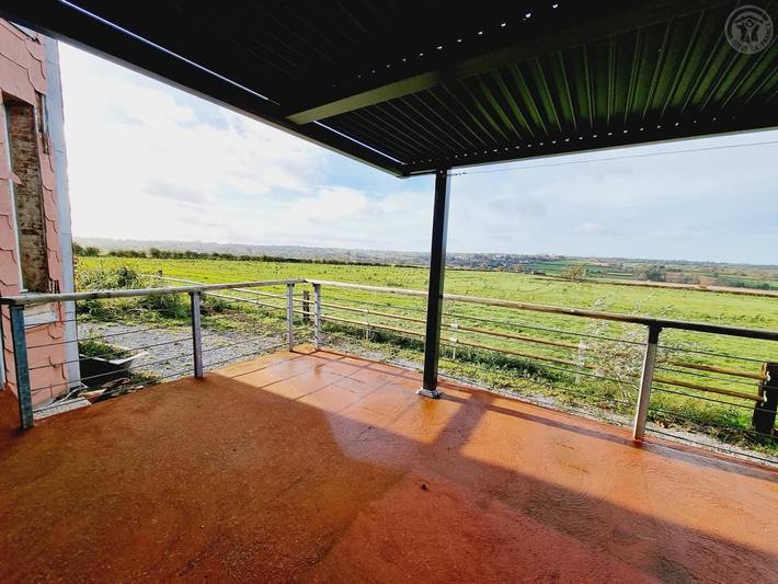 Gîte pour 11 personnes, avec terrasse et jardin à Sains-du-Nord