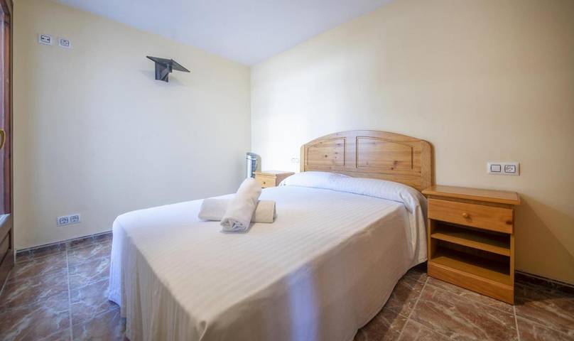 Casa rural para 10 personas, con Balcón además de Jardín y Piscina en Roda de Bará - 2