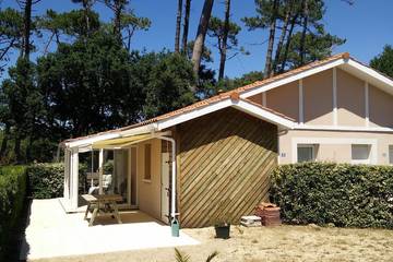 Gîte pour 4 personnes, avec jardin ainsi que jacuzzi et terrasse à Moliets-et-Maa