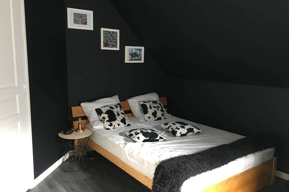 Haus am Meer mit beheiztem Pool, Stränden und Geschäften zu Fuß. in Erquy, Côte d’Émeraude