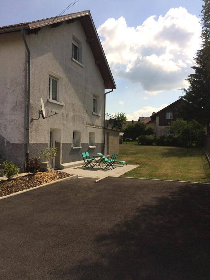 Appartement entier, One-Bedroom Apartment in Le Russey, Jura Francais