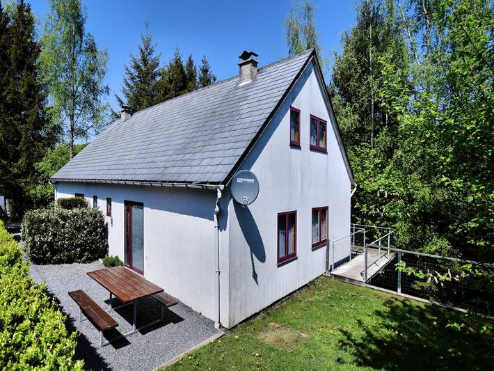 Location de vacances pour 6 personnes, avec terrasse et sauna à Nassogne