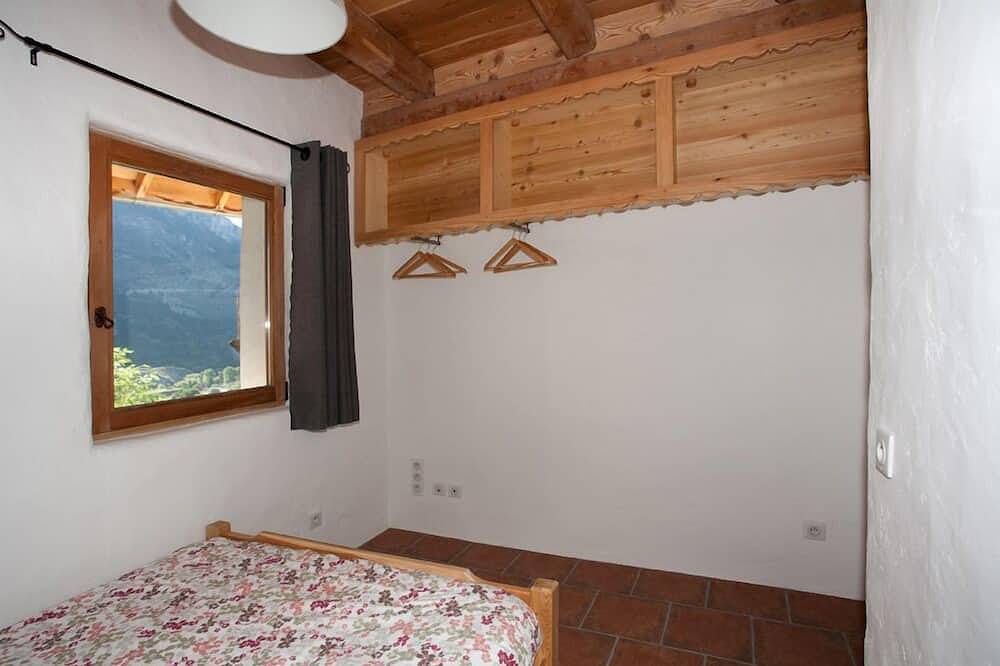Appartement entier, Meublé neuf *** dans maison de pays (1 chambre 2 pers) - L'Argentière Les Ecrins in L'Argentière-la-Bessée, Parc national des Écrins