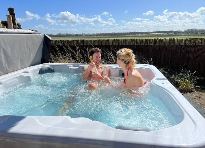 Ferienhaus für 4 Personen, mit Whirlpool und Garten in Noordwijk