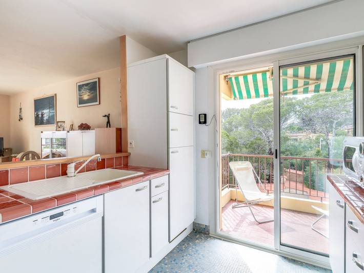 Gîte pour 5 personnes, avec balcon dans Boulouris - 4