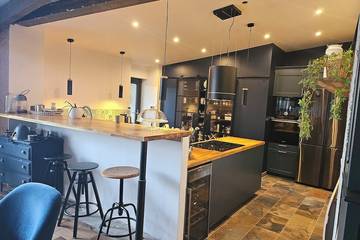 Gîte pour 13 personnes, avec jacuzzi et jardin à Neuilly-Saint-Front