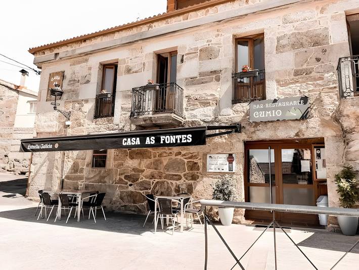 Chambre Double Émeraude avec patio intérieur et Wi-Fi in Muíños, Orense Région