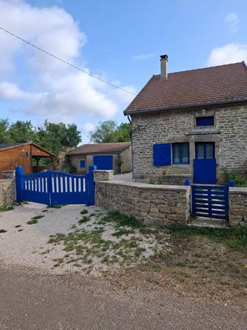 Gîte pour 6 personnes, avec vue et jardin à Marcilly-Ogny