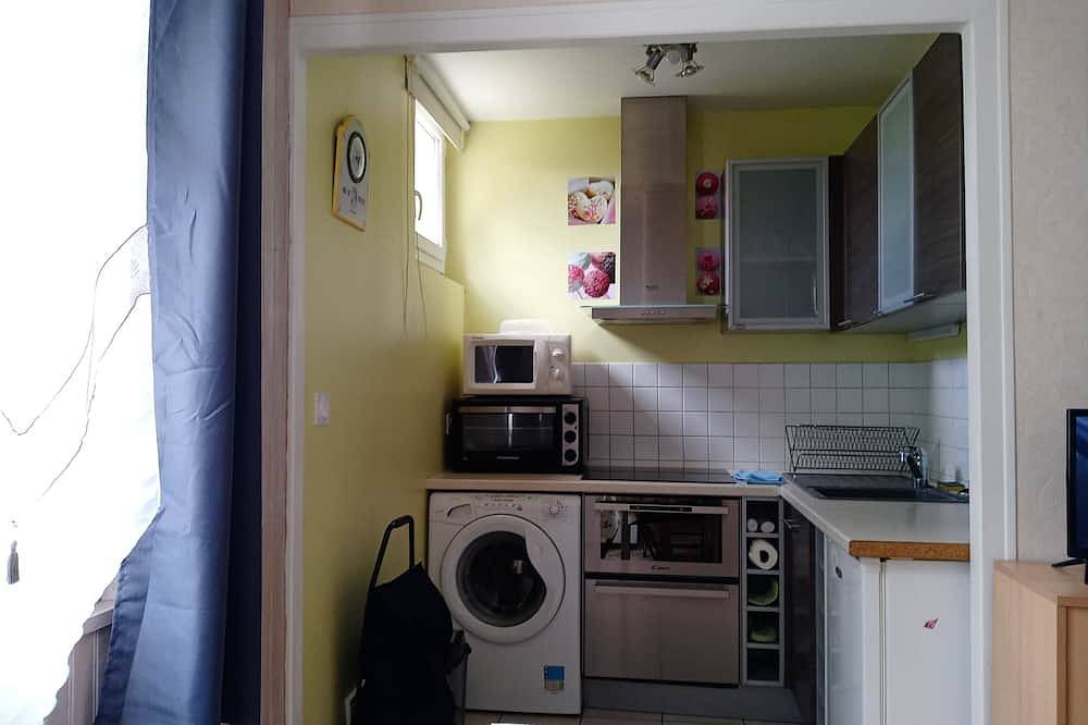 Entire apartment, Rent pretty calm and pleasant studio in Bagnoles-de-l'Orne, Parc naturel régional Normandie-Maine