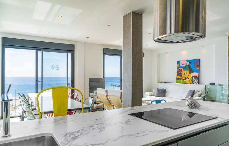 Beachside Paradise with Pool, Terrace, and Wifi in Torrox Costa, Torrox