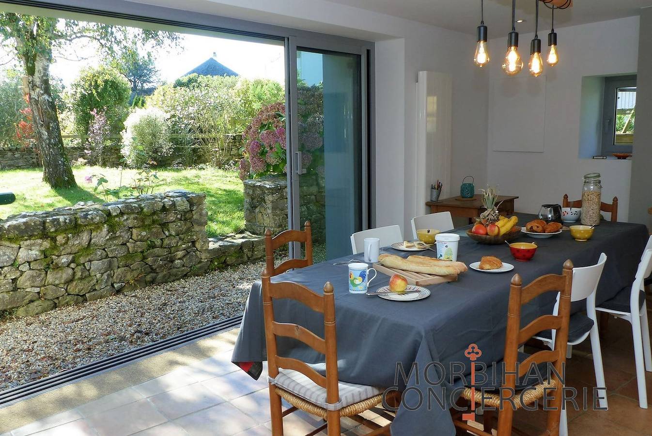 Belle longère 3* en campagne à 800 m de la mer in Larmor-Baden, Côte des Mégalithes