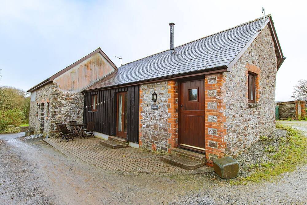 Enjoy tranquil Devon but near the coast. in Hartland, Hartland Devon Heritage Coast