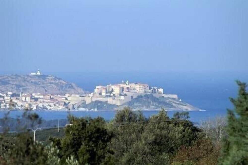 Location De Vacances pour 2 Personnes dans Calenzana, GR20 Corse