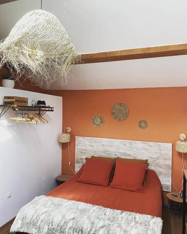 Gîte pour 4 personnes, avec piscine et terrasse à Beychac-et-Caillau
