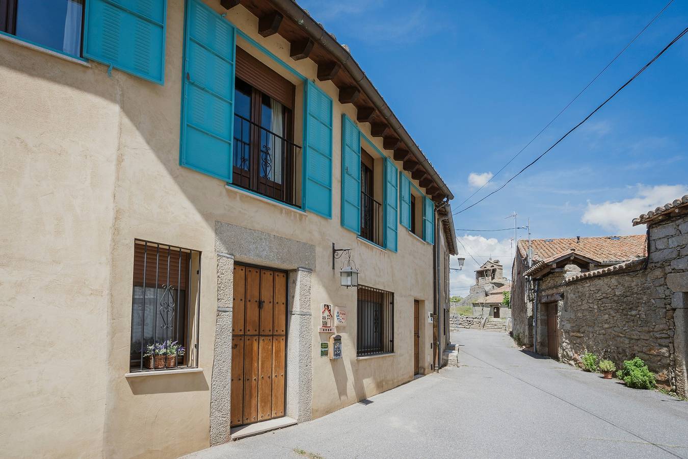 Maison de campagne « El Capricho De Ana » avec vue sur la montagne, terrasse privée et Wi-Fi in Neila de San Miguel, Région d'Ávila