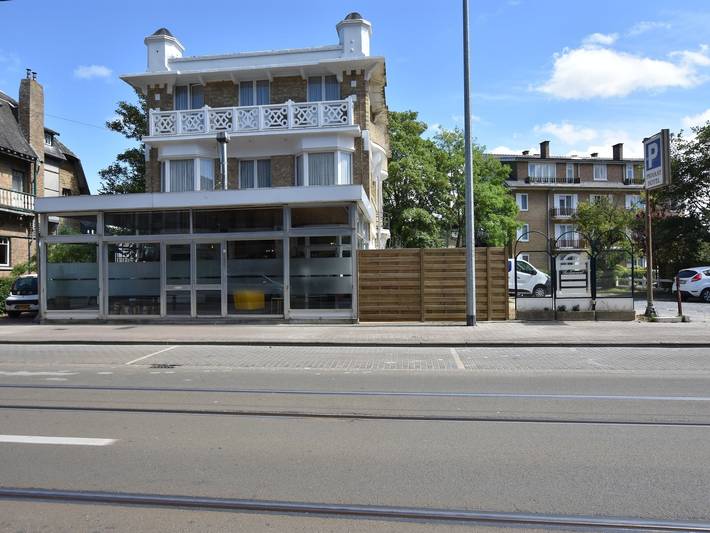 Ferienhaus für 24 Personen, mit Terrasse und Garten in De Panne