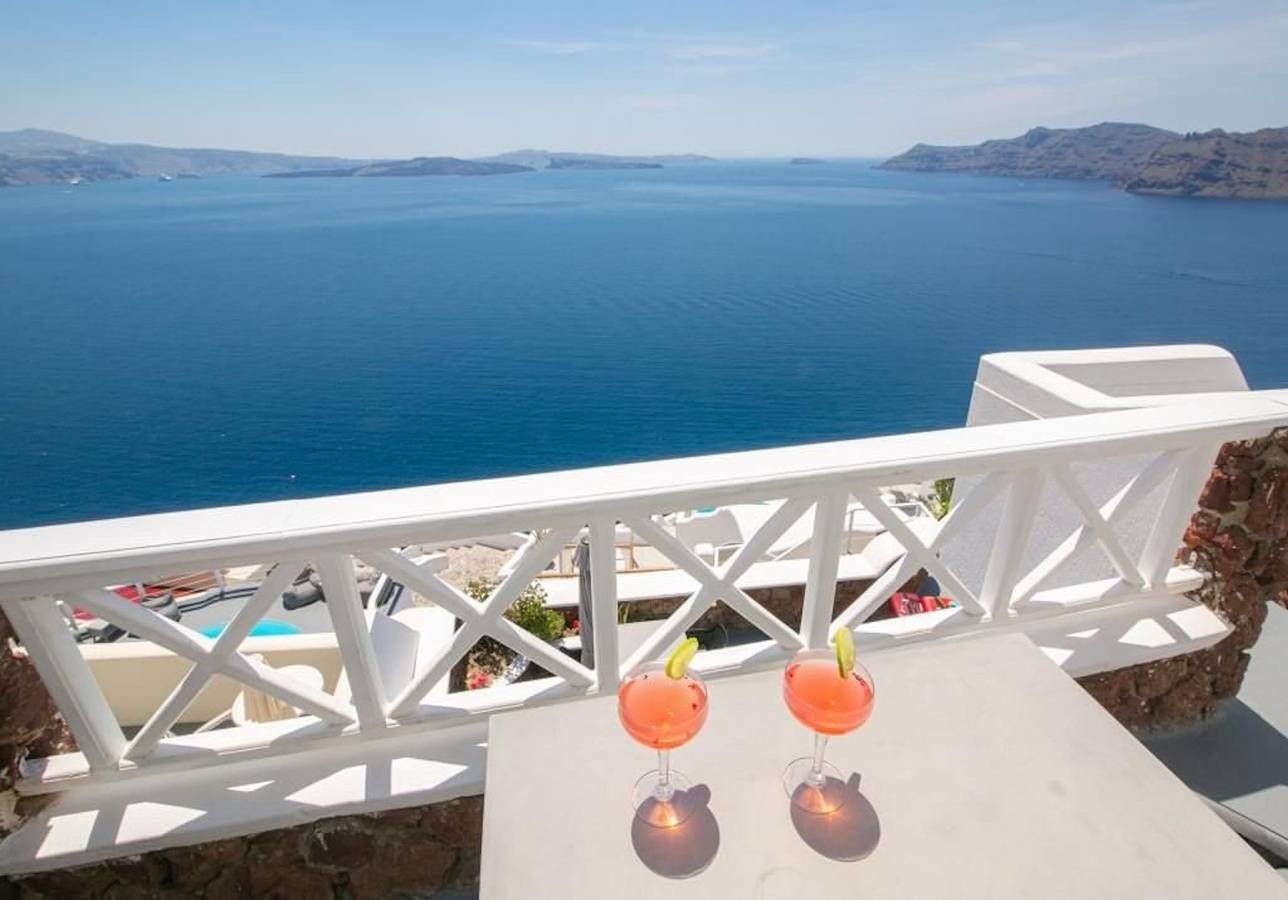 Luxury Santorini Villa | Villa Cozy | 1 Bedroom | Indoor Plunge Pool & Caldera View | Oia in Oia, Santorini