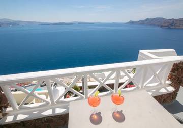 Villa for 2 Guests in Oia, Santorini, Picture 2