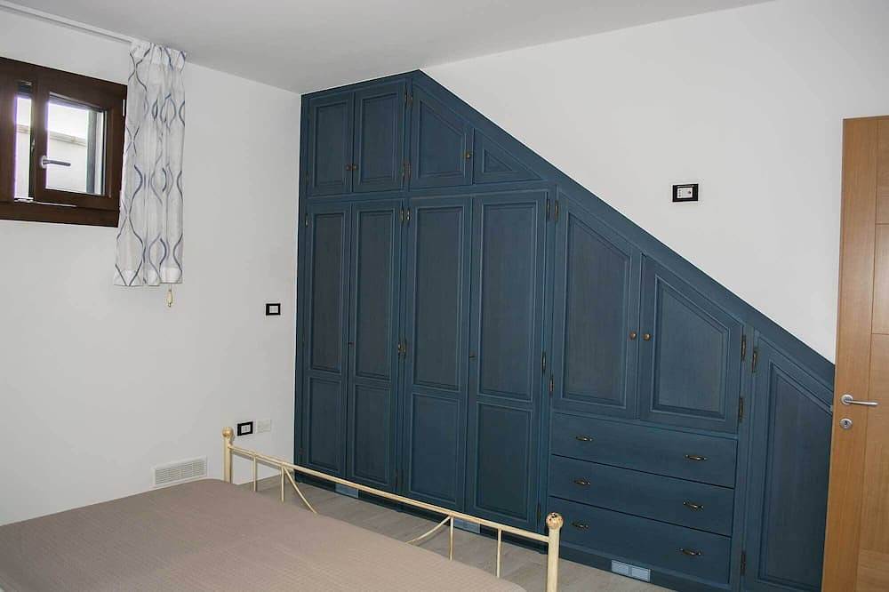 Entire apartment, Apulia Salento Santa Maria Di Leuca Villetta Vedusella With Terrace Overlooking The Sea in Leuca, Castrignano del Capo