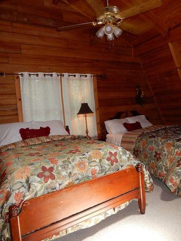Log Cabin for 6 Guests in Georgia, USA, Picture 3