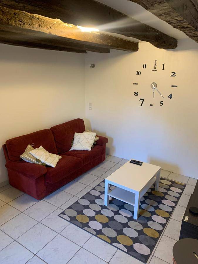Two-Bedroom House in Saint-Mihiel, Région de Commercy