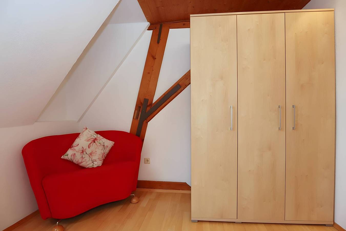 Ganze Wohnung, Großes Apartment - geteilter überdachter Freisitz, Garten, Kinderspielplatz in der Nähe in Villingen-Schwenningen, Mittlerer Schwarzwald