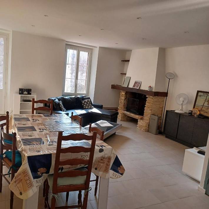 Location de vacances pour 6 personnes, avec terrasse, animaux acceptés à Saint-Yzans-de-Médoc - 2