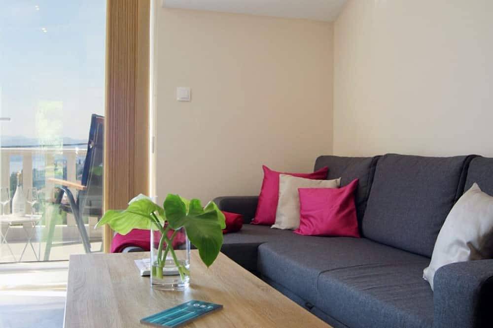Ganze Wohnung, Apartments Mi&Ni - One Bedroom Apartment with Balcony and Sea View in Cavtat, Dubrovnik-Neretva