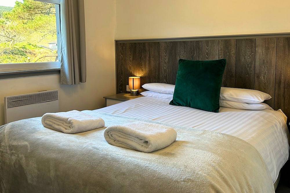 Jura -  a chalet that sleeps 4 guests  in 2 bedrooms in Oban, Loch Linnhe