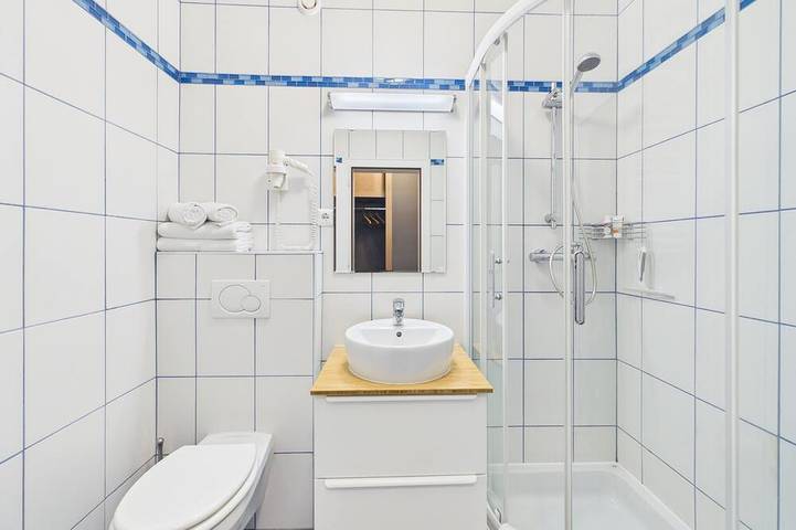Appartement entier, Suite Sunrise geniet van de eerste zonnestralen. in Ossiach, Bezirk Feldkirchen