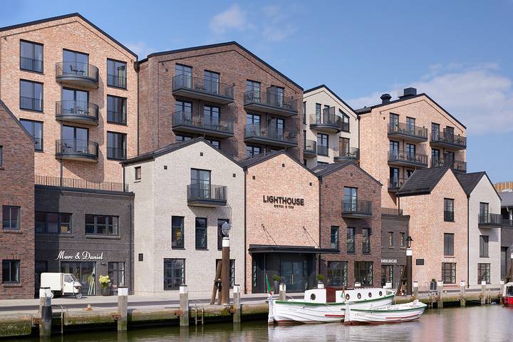 Hotel für 3 Personen, mit Balkon und Balkon/Terrasse sowie Whirlpool und Terrasse am Hafen Büsum - 2