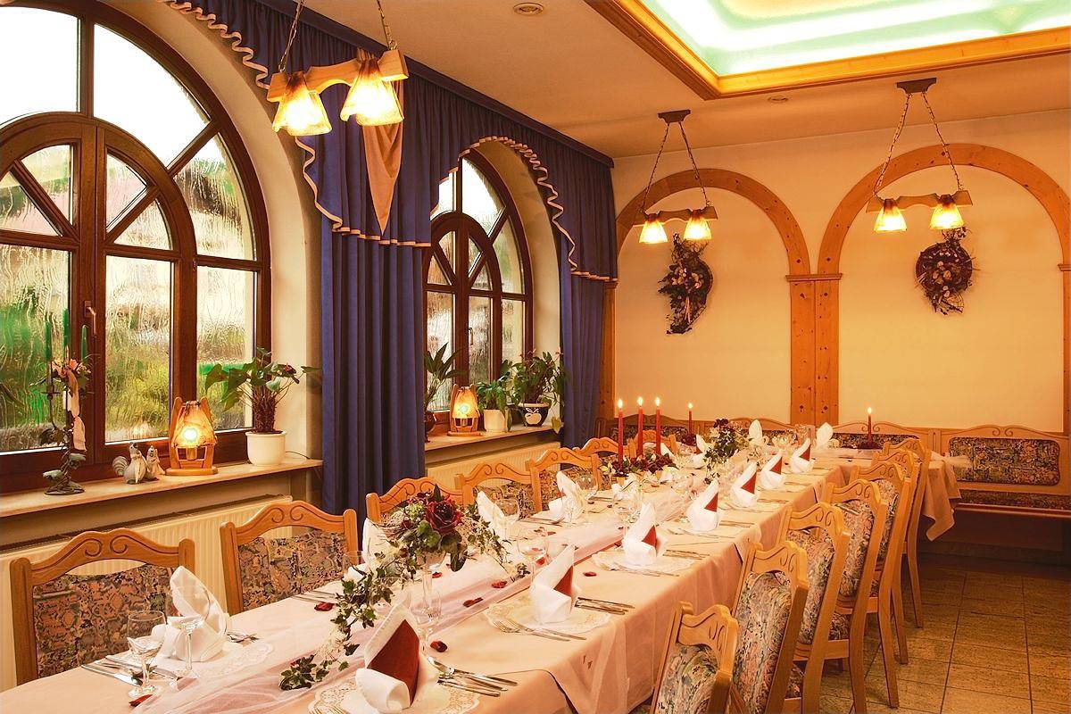 Ganze Ferienwohnung, Helmerser Wirtshaus - Doppelzimmer in Floh-Seligenthal, Rennsteig
