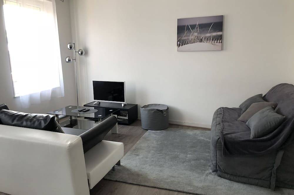Entire apartment, Beautiful Apartment 2 Steps From The Beach / Near To The Beach! in Falaises d'Etretat, Étretat