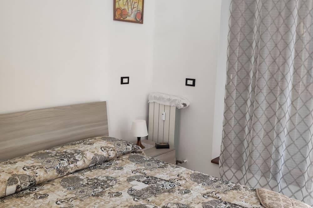 Ganze Wohnung, Apartment near the sea in Ostia, Rom