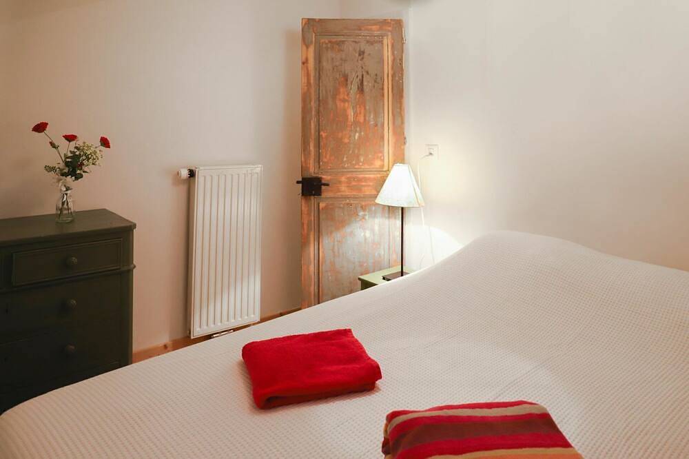 Merveilleuse maison de vacances privée pour 11 personnes avec Wifi, terrasse et animaux admis in Les Posses-sur-Bex, Bex