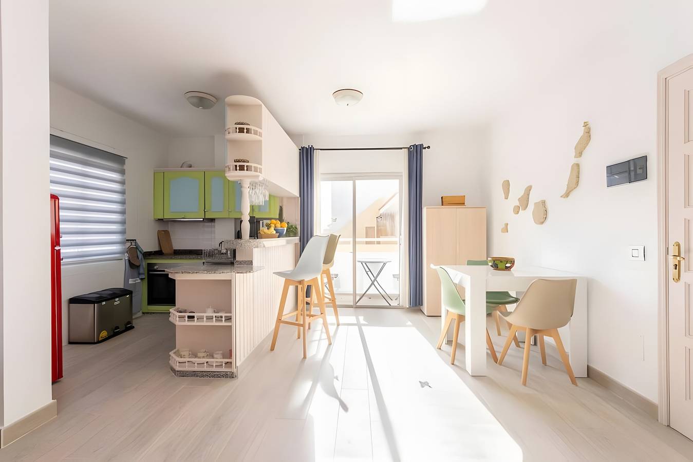 Ganze Wohnung, Ferienwohnung 'South Side Paradise' mit Meerblick, Balkon und Wlan in La Jaca, Arico